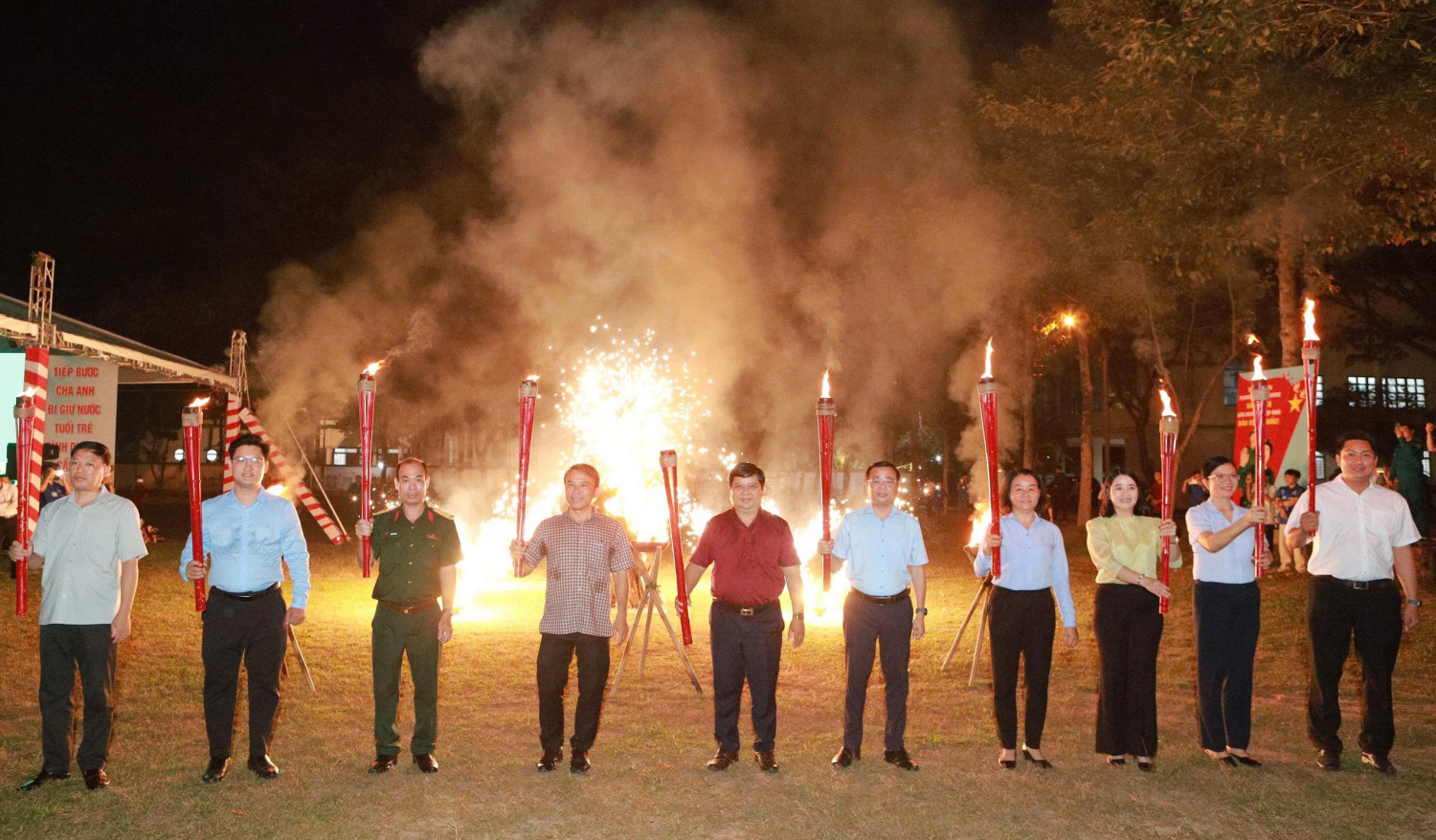 “TỔ QUỐC GỌI - THANH NIÊN SẴN SÀNG”: ĐÊM HỘI TÒNG QUÂN PHƯỜNG BÌNH DƯƠNG NĂM 2026