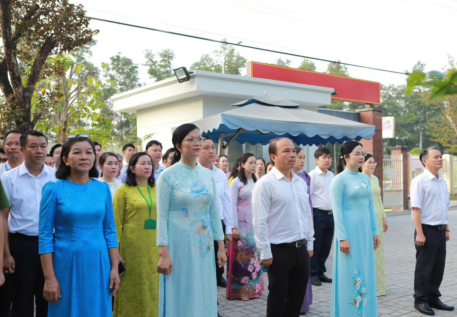 Phường Bình Dương duy trì sinh hoạt chào cờ đầu tháng gắn với học tập và làm theo Hồ Chí Minh